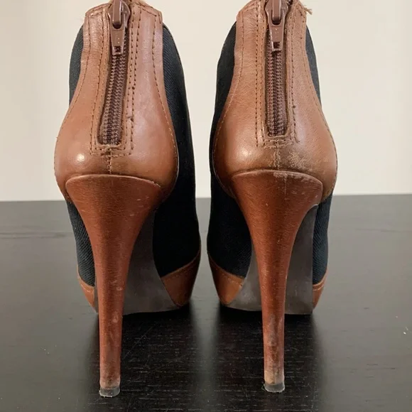 JESSICA SIMPSON distressed leather ankle bootie - Picture 3 of 16